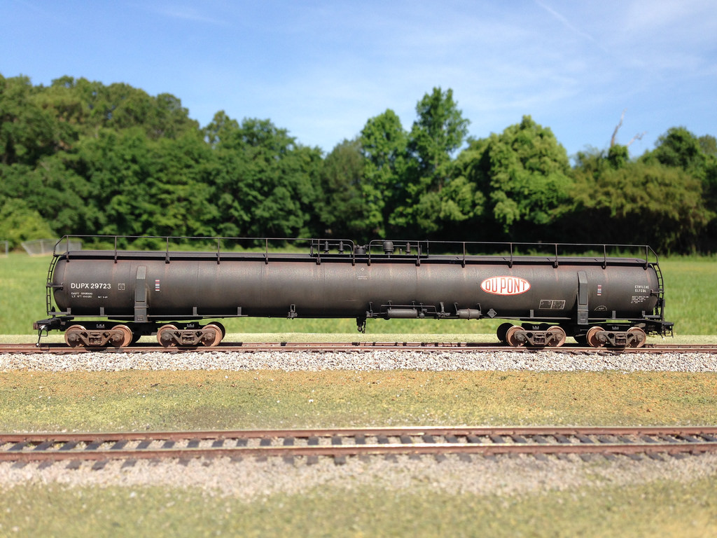 DUPX 8 axle tank upgraded & backdated with photos Model Railroad