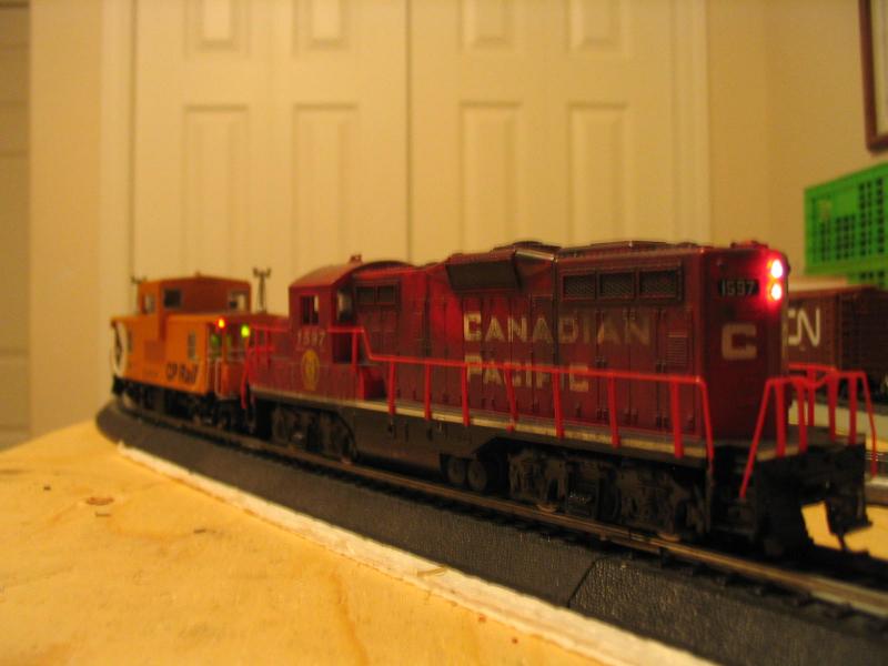 Converting Walthers Trainline Locos To DCC Model Railroad Hobbyist