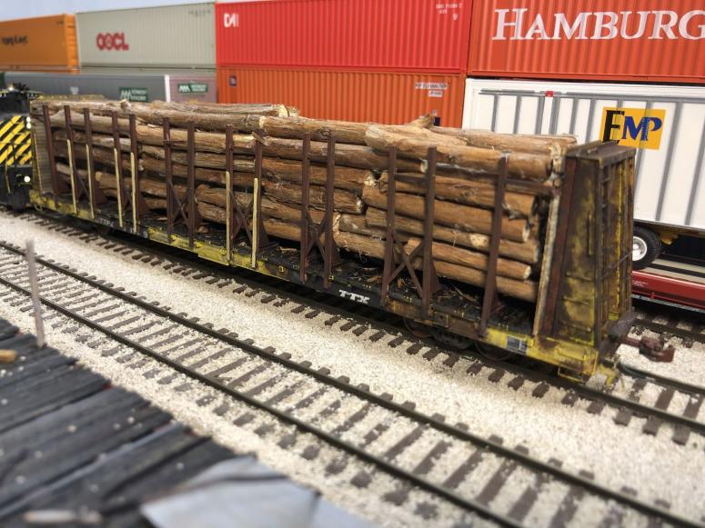 IAIS's West End - TTPX flat w/pulpwood rack | Model Railroad Hobbyist ...