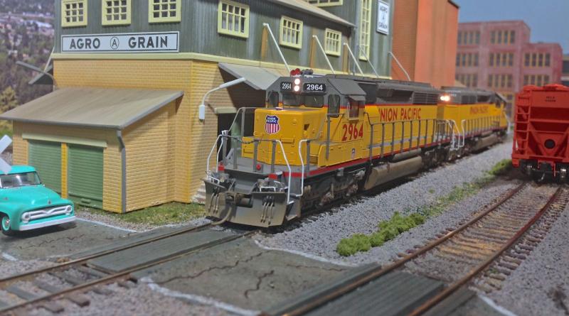 EX-CNW SD40-2's! Check em out! | Model Railroad Hobbyist magazine